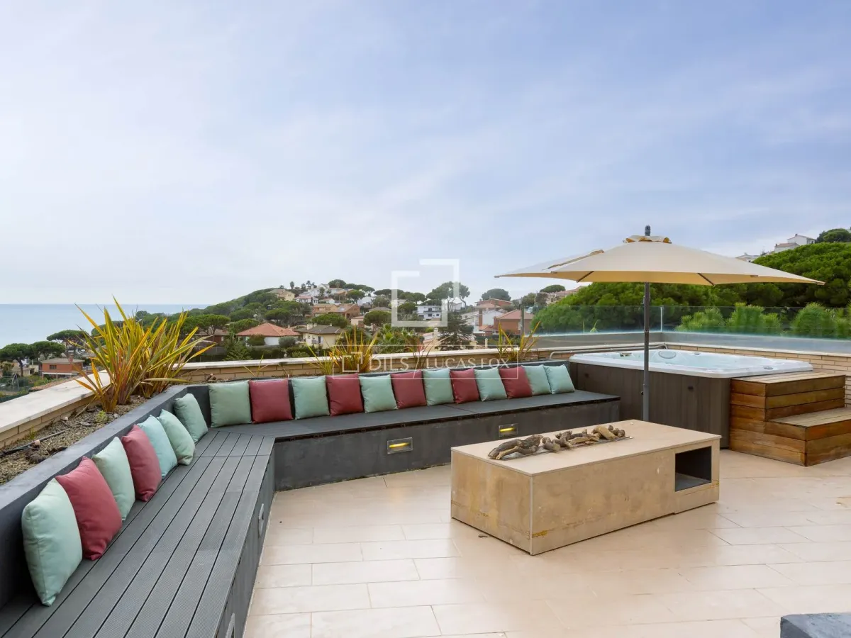 Excellent 3 Bedroom house / villa for sale in Premià de Dalt, Barcelona