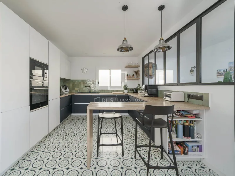 5 Bedroom penthouse with 160m² terrace for sale in Sarrià, Barcelona