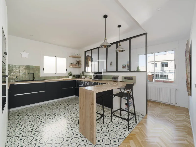 5 Bedroom penthouse with 160m² terrace for sale in Sarrià, Barcelona