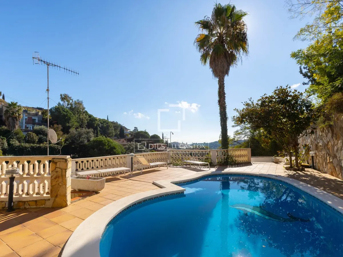 4 Bedroom house / villa for sale in Teià, Barcelona