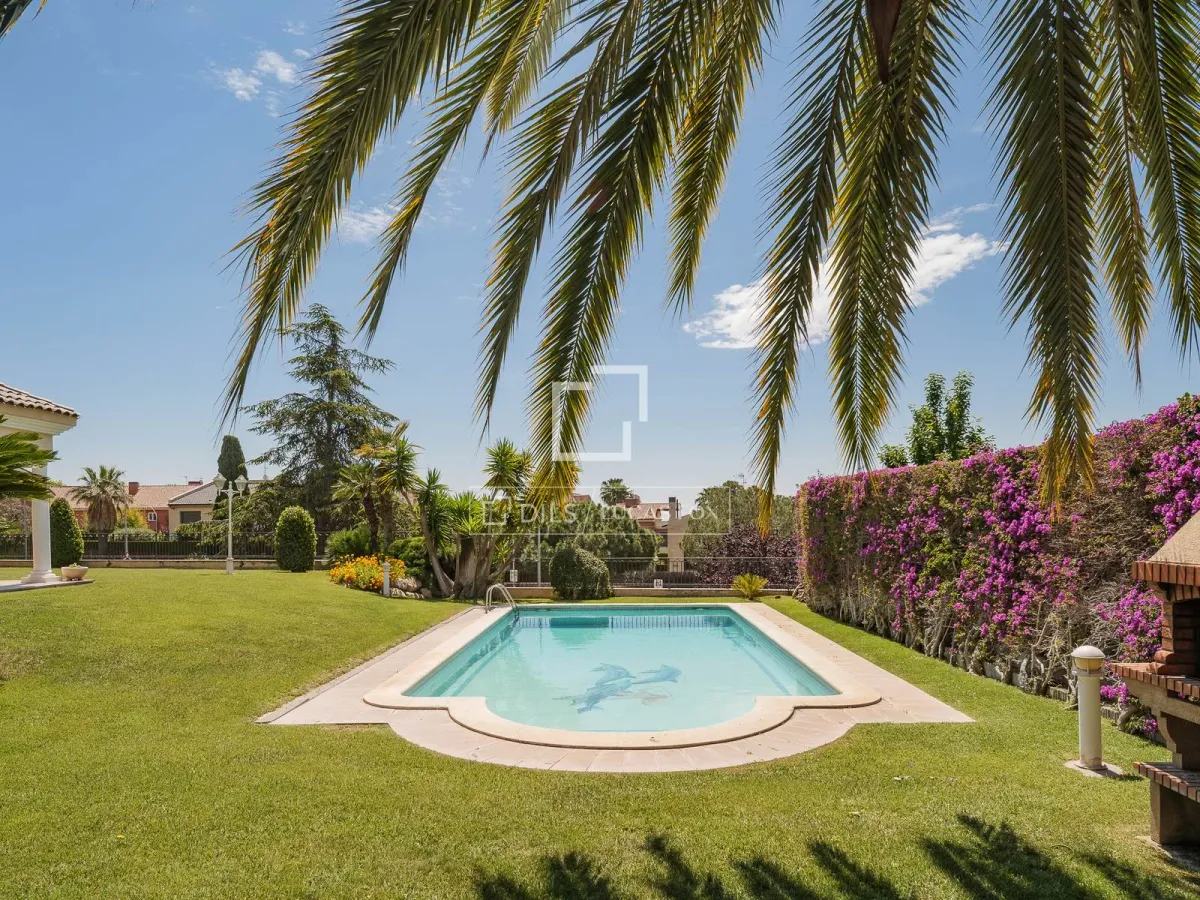 New build 4 Bedroom house / villa with 22m² terrace for sale in Vilassar de Dalt