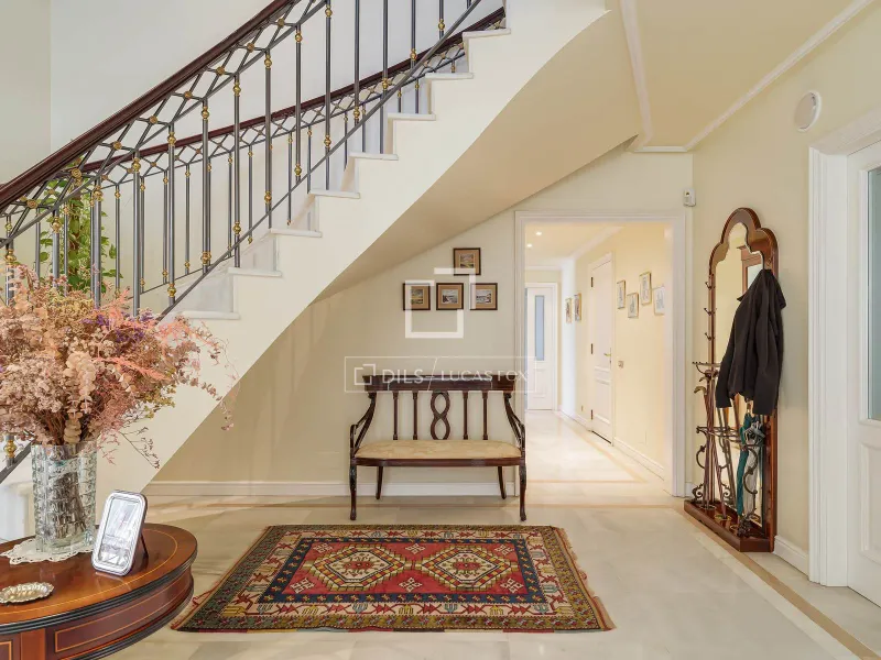 New build 4 Bedroom house / villa with 22m² terrace for sale in Vilassar de Dalt