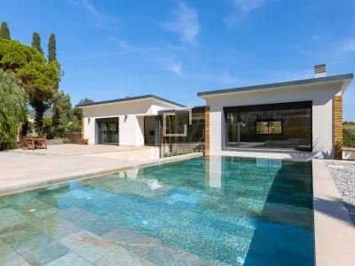 Excellent 4 Bedroom house / villa for sale in Tiana, Barcelona