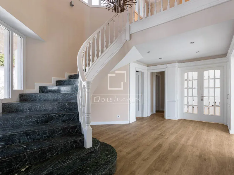 Excellent 4 Bedroom house / villa for sale in Tiana, Barcelona