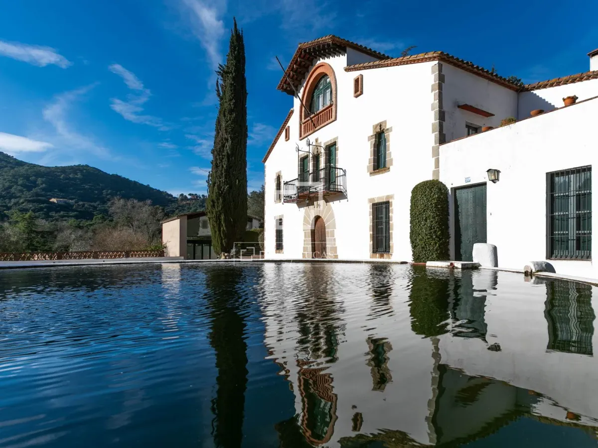 6 Bedroom country house for sale in Vilassar de Dalt, Barcelona
