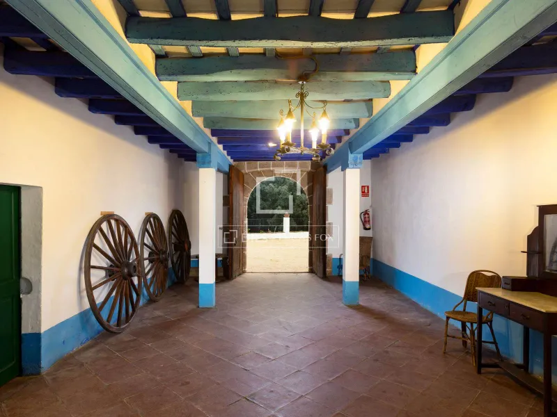 6 Bedroom country house for sale in Vilassar de Dalt, Barcelona