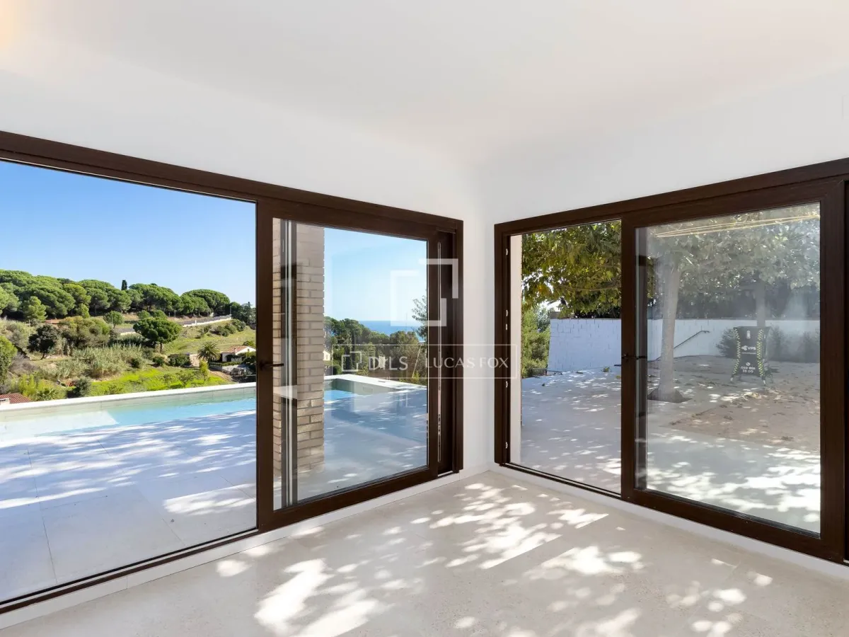 Excellent 6 Bedroom house / villa for sale in Montgat, Barcelona