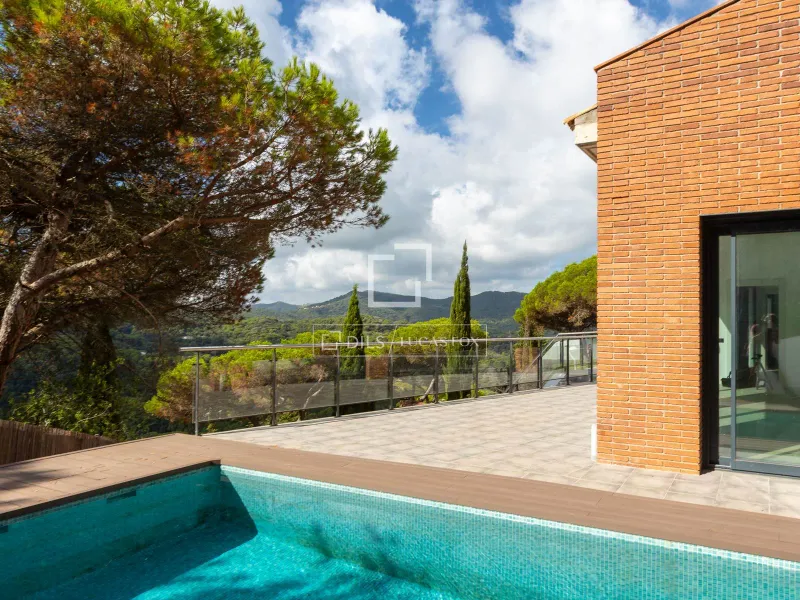 New build 4 Bedroom house / villa for sale in Vallromanes, Barcelona