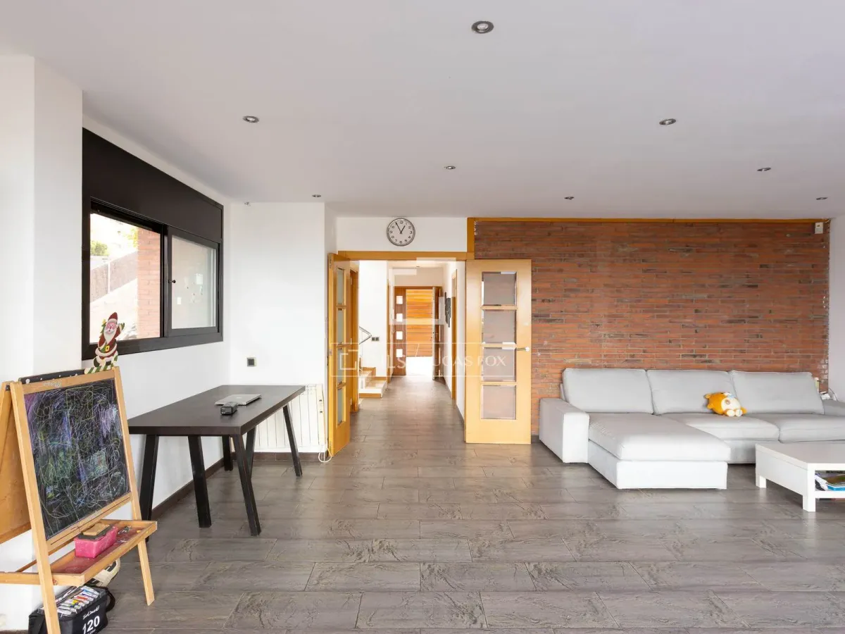 New build 4 Bedroom house / villa for sale in Vallromanes, Barcelona