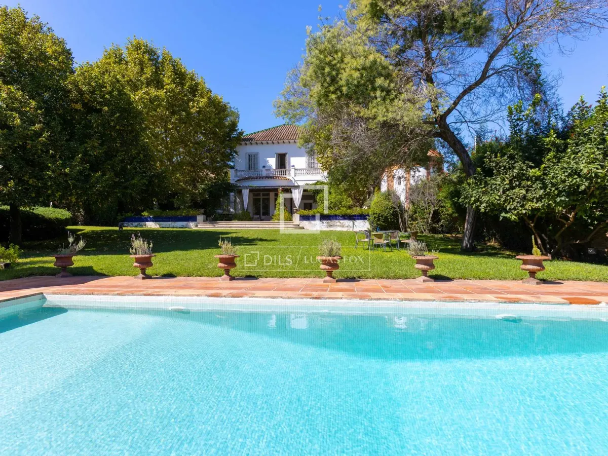 Excellent 5 Bedroom house / villa for sale in Argentona, Barcelona