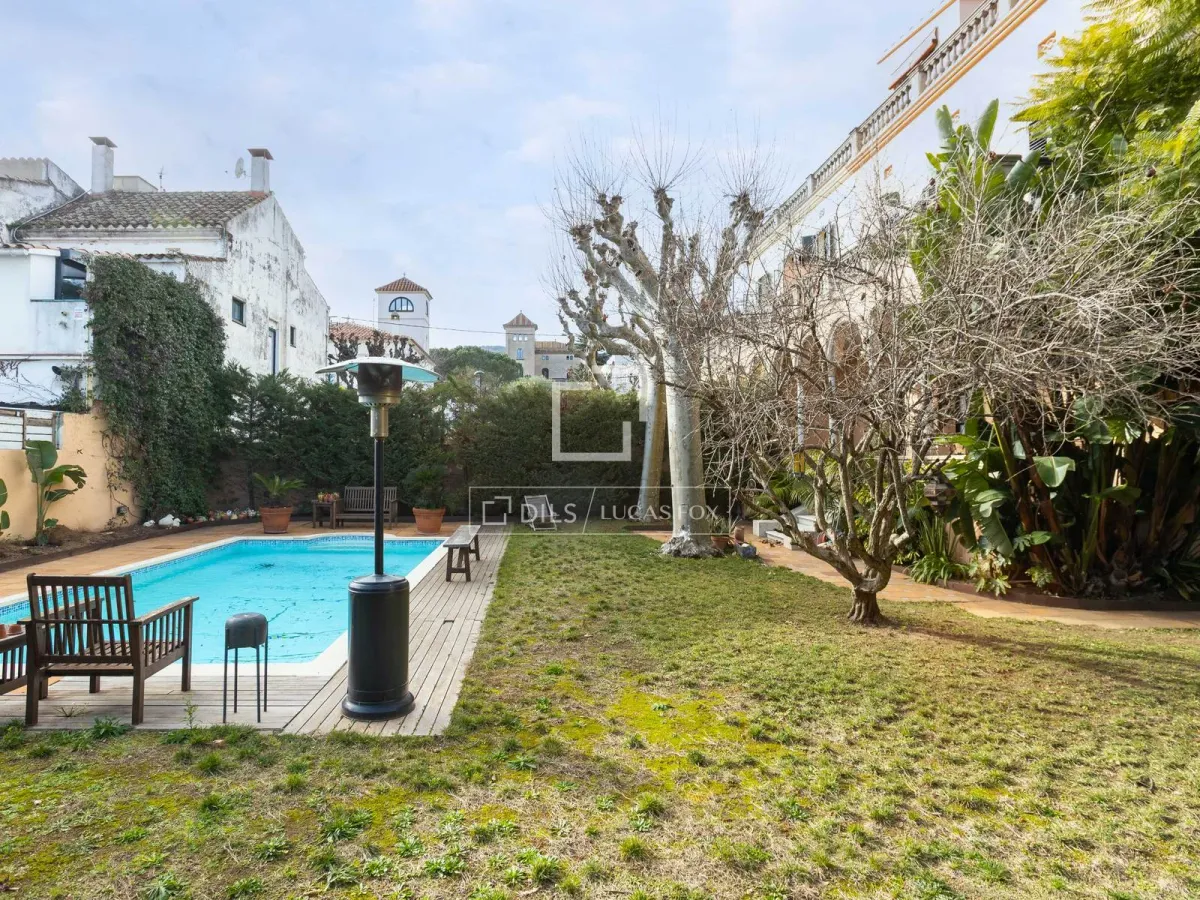 Excellent 5 Bedroom house / villa for sale in Argentona, Barcelona