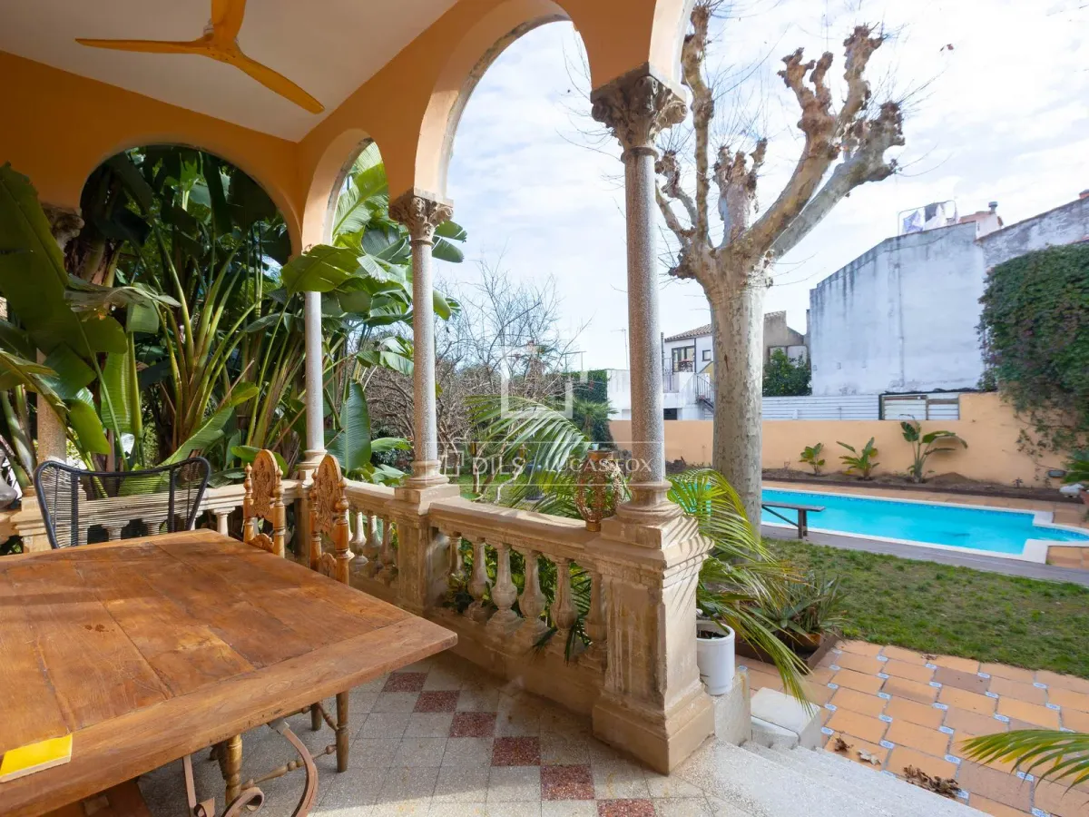 Excellent 5 Bedroom house / villa for sale in Argentona, Barcelona