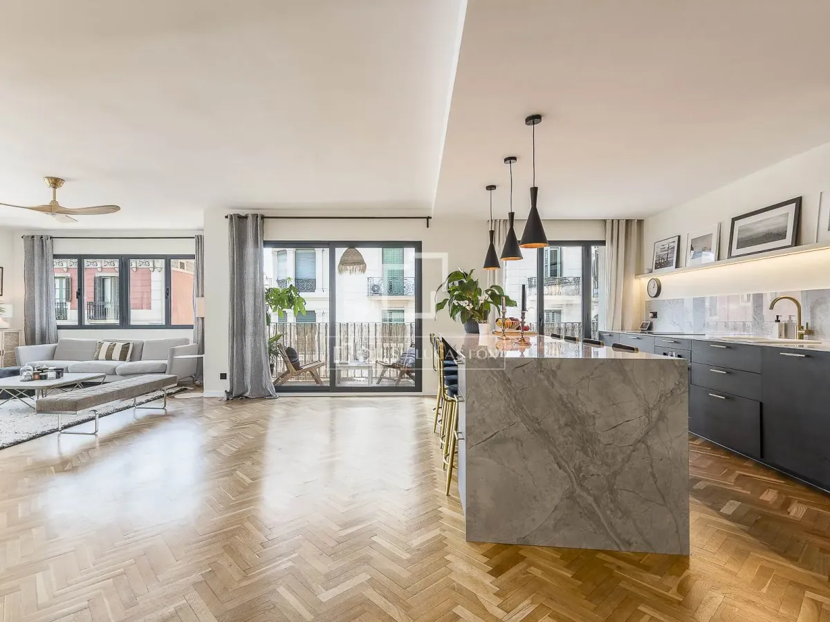 Apartment for sale in Bcn City, Barcelona