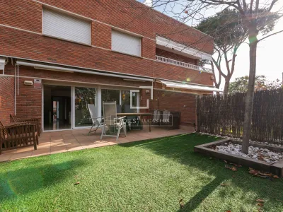 House / Villa for sale in Gava Mar, Barcelona