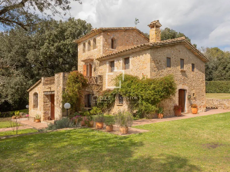 Country House for sale in Pla De Lestany, Girona
