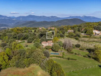 Country House for sale in La Garrotxa, Girona