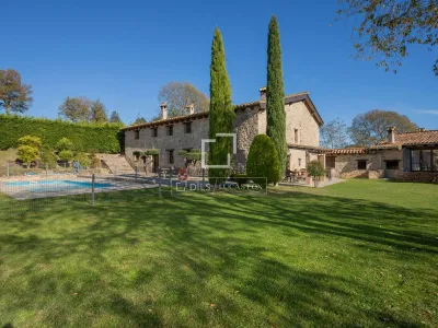 Country House for sale in La Garrotxa, Girona