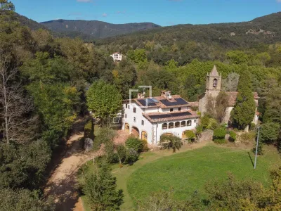 Country House for sale in La Garrotxa, Girona