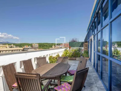 Penthouse for sale in Girona City, Girona