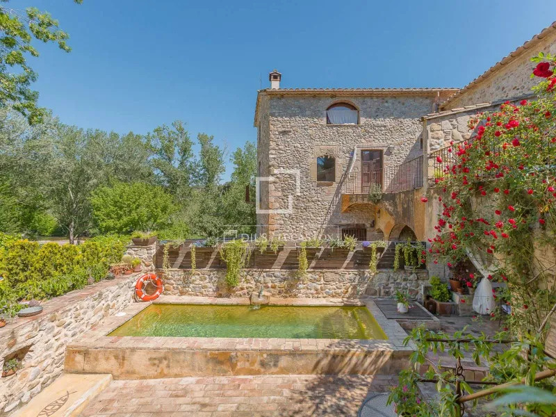 Country House for sale in Pla De Lestany, Girona
