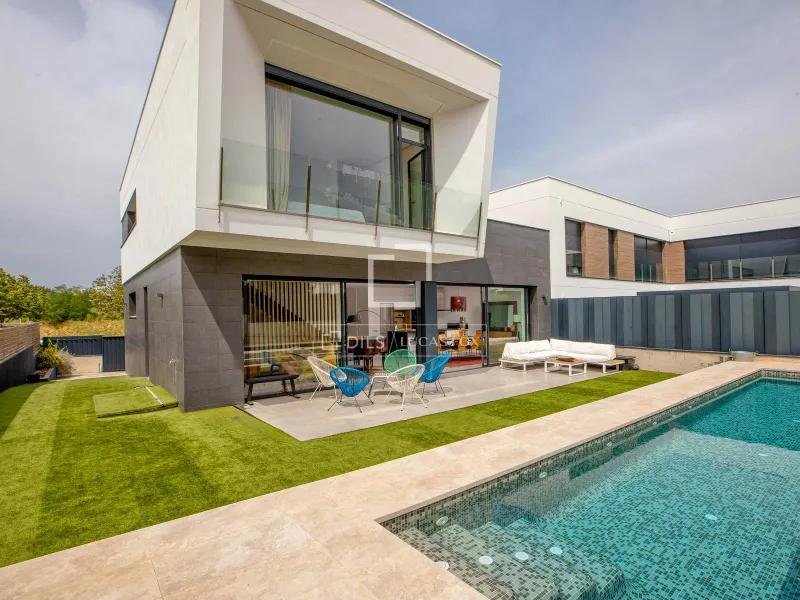 House / Villa for sale in Girona City, Girona