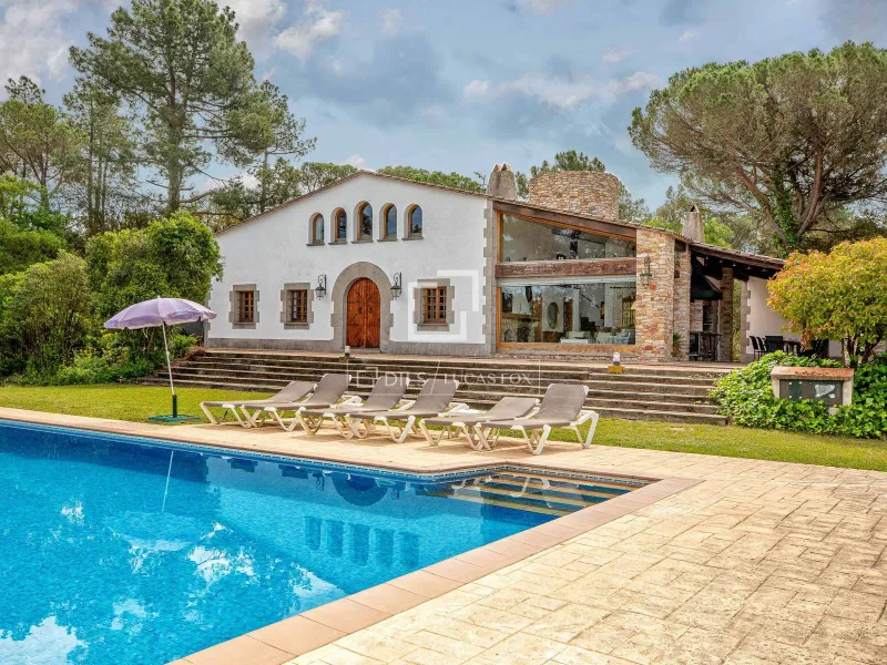 Country House for sale in Girona El Girones, Girona