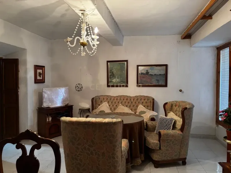 CASA EN EL CENTRO DE TORREJONCILLO