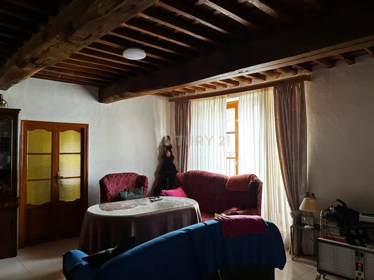 CASA EN EL CENTRO DE TORREJONCILLO