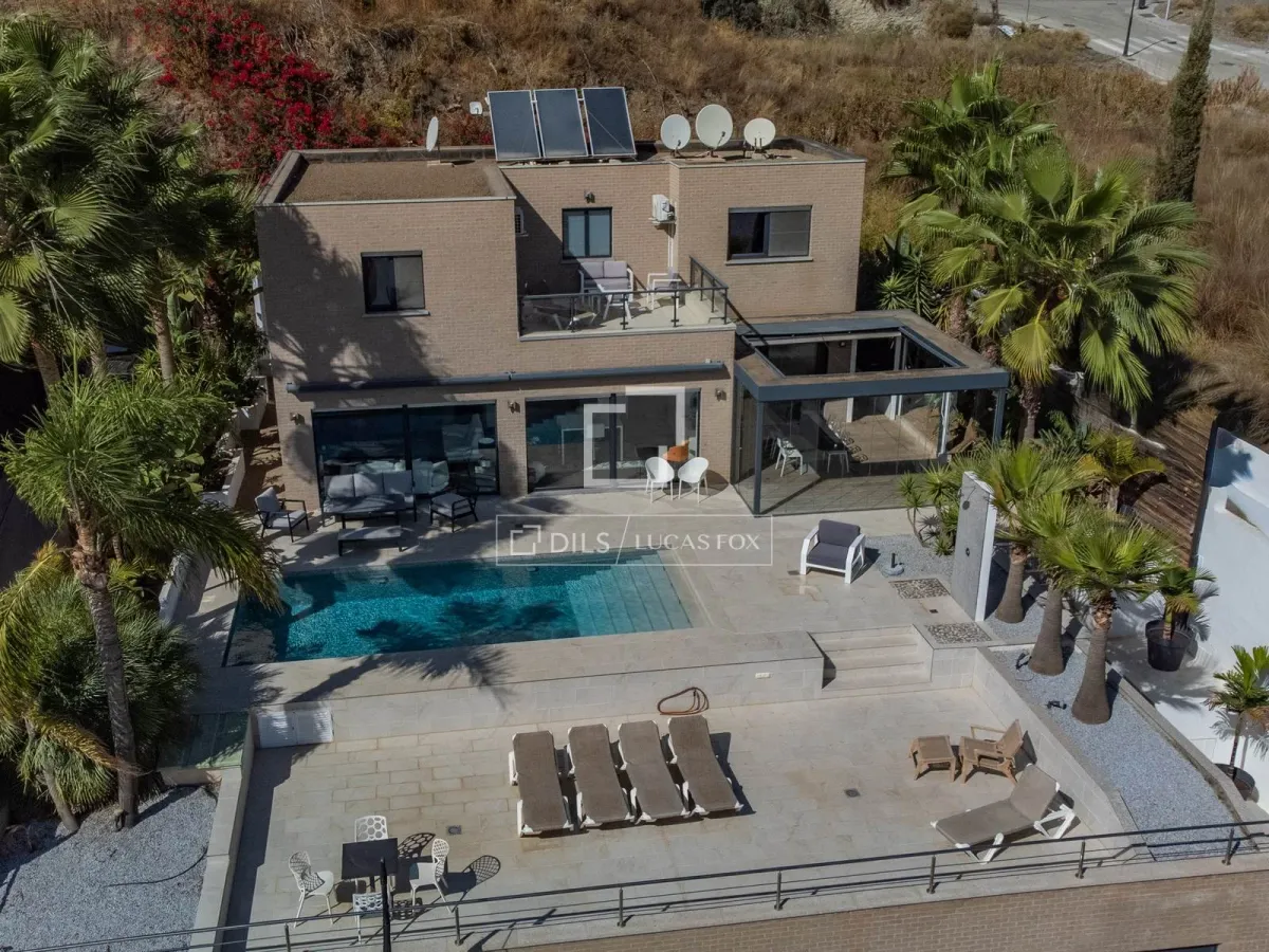 House / Villa for sale in Malaga, Costa Del Sol