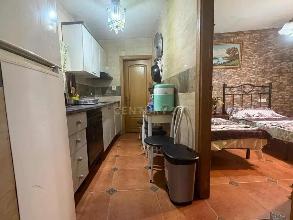 Casa y parcela rústica en Plasenzuela, situada entre Cáceres y Trujillo_ Plasenzuela