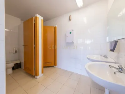 Vivienda luminosa en residencial con piscina, con plaza de garaje y trastero