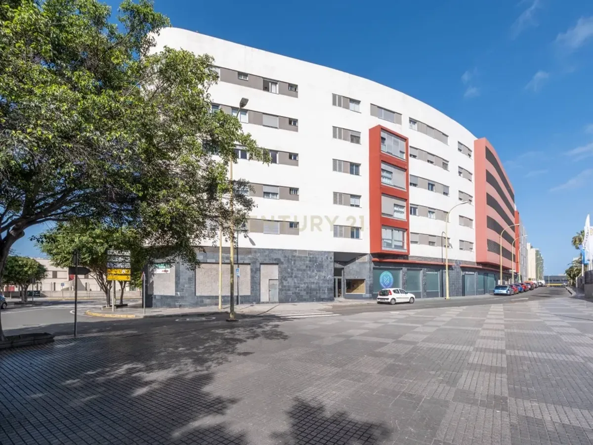 Vivienda luminosa en residencial con piscina, con plaza de garaje y trastero