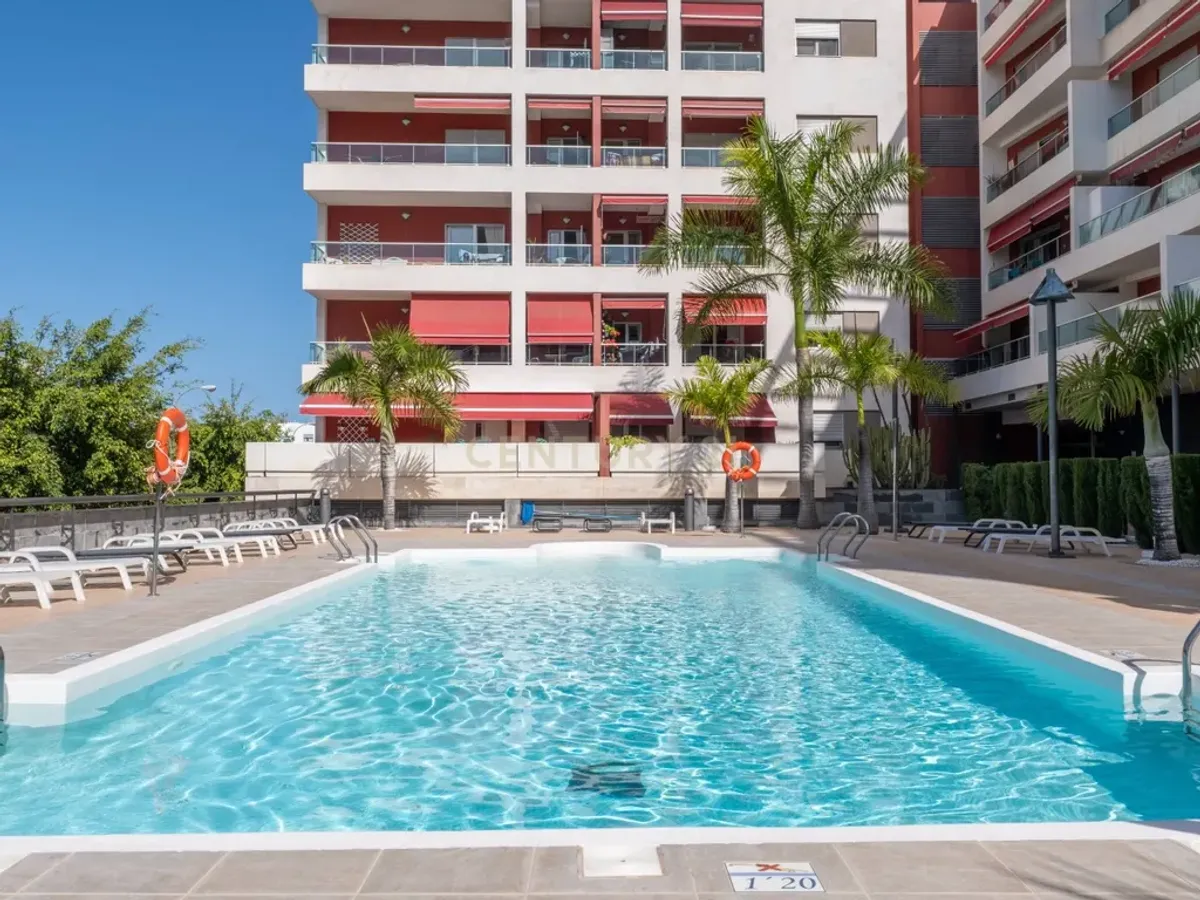 Vivienda luminosa en residencial con piscina, con plaza de garaje y trastero