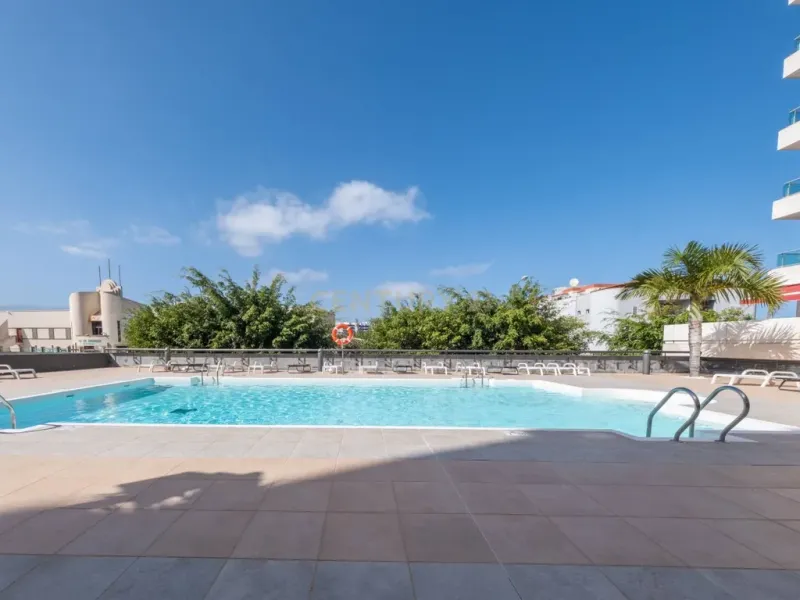 Vivienda luminosa en residencial con piscina, con plaza de garaje y trastero