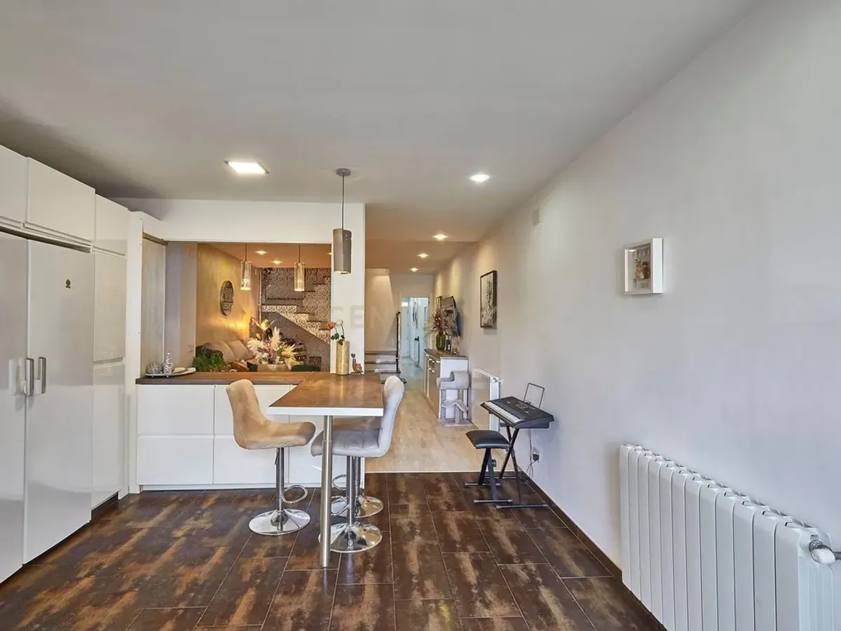 Preciosa casa junto a Vallparadís-Escoles