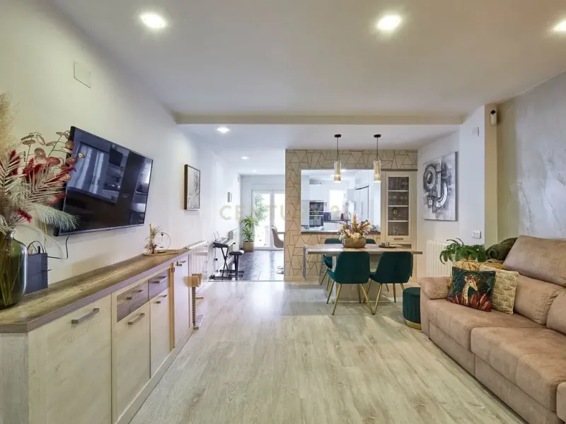 Preciosa casa junto a Vallparadís-Escoles