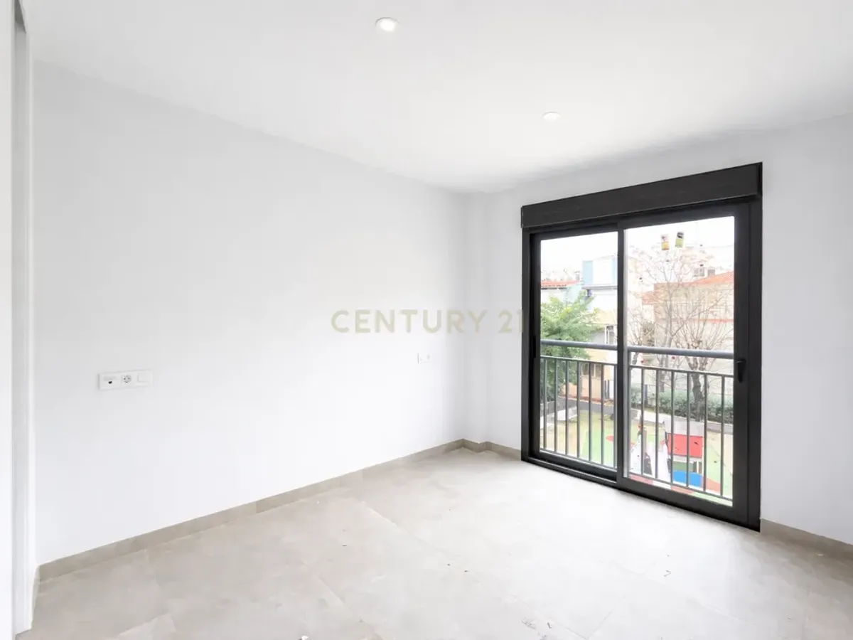Apartamento a estrenar en alquiler en Benissa con vistas al mar, parking y trastero