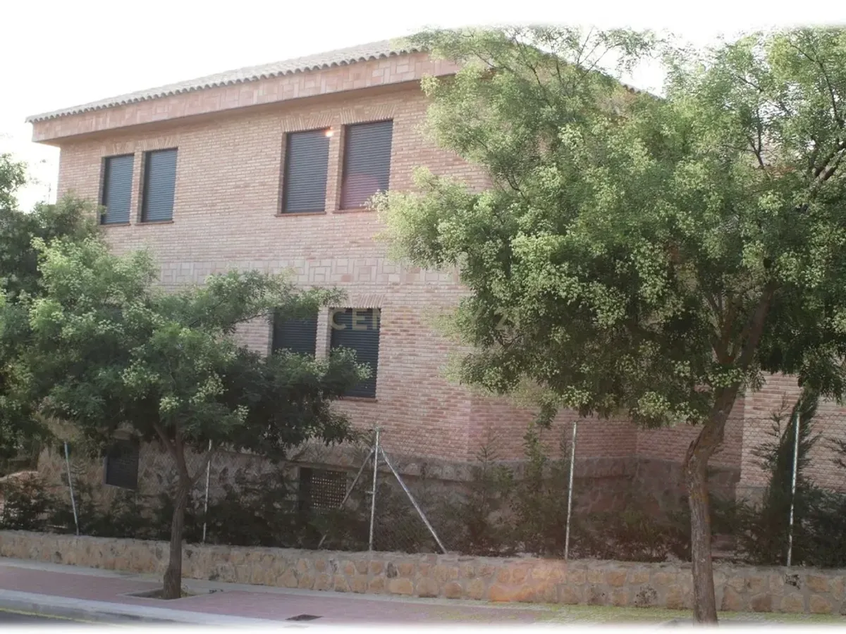 Residencia de Estudiantes – Pinares Llanos (Móstoles)