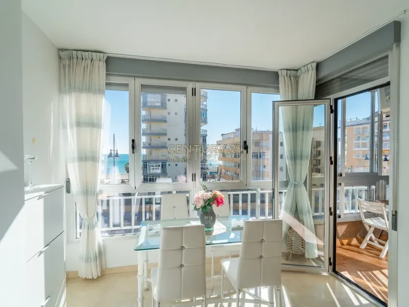 Moderno apartamento en Fuengirola, Málaga con vistas al mar