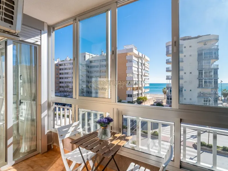 Moderno apartamento en Fuengirola, Málaga con vistas al mar