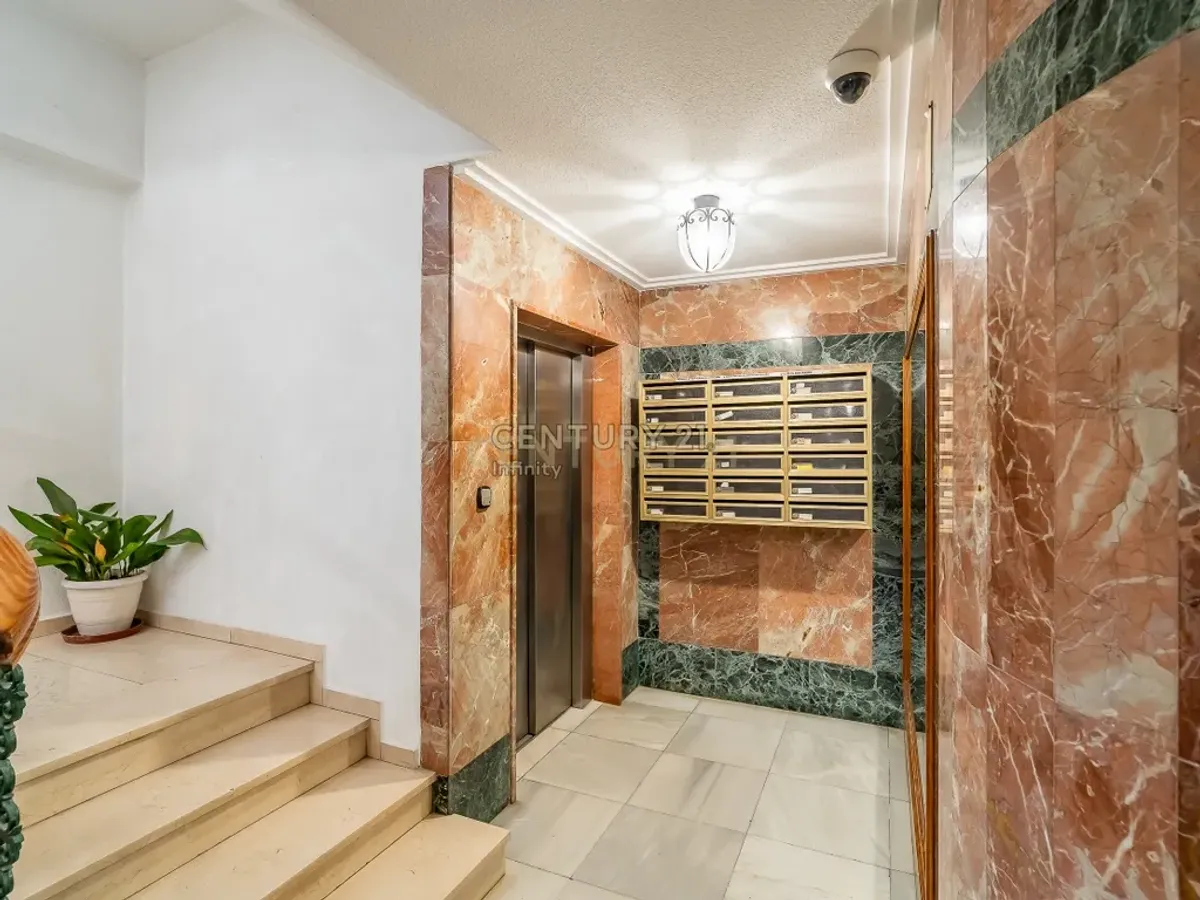 Moderno piso en Torremolinos, Málaga con vistas a la ciudad