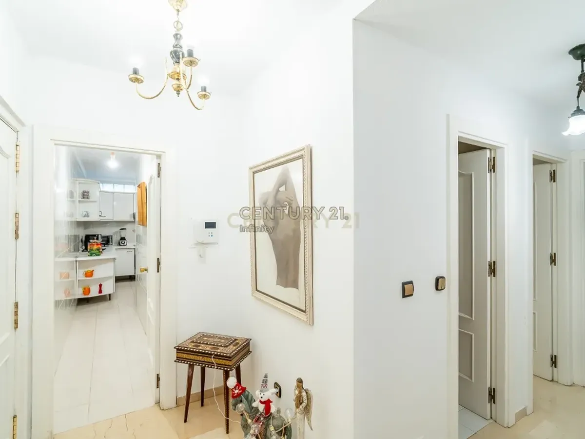 Moderno piso en Torremolinos, Málaga con vistas a la ciudad