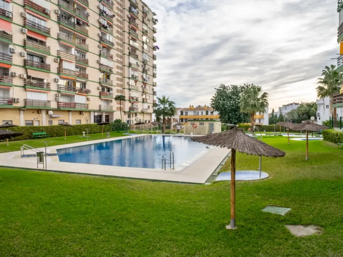 Acogedor estudio con licencia vacacional junto al Parque de la Paloma – Benalmádena
