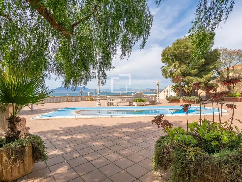 House / Villa for sale in Malaga, Costa Del Sol