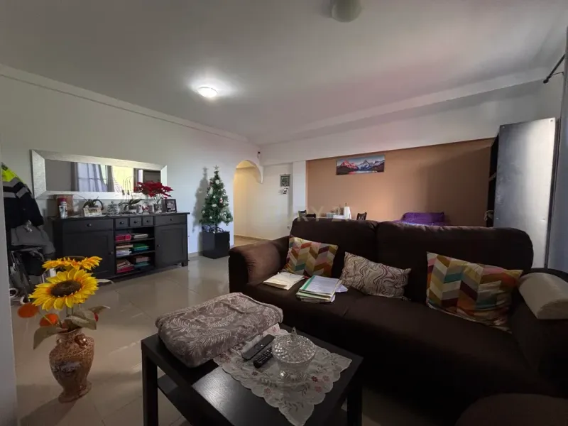 Piso en venta en Arafo con terraza privada, garaje y trastero.