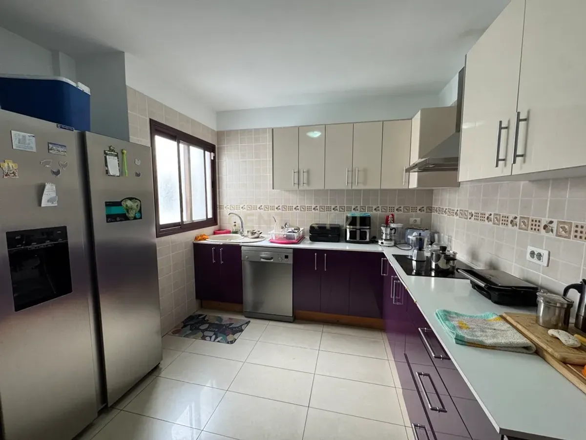 Piso en venta en Arafo con terraza privada, garaje y trastero.