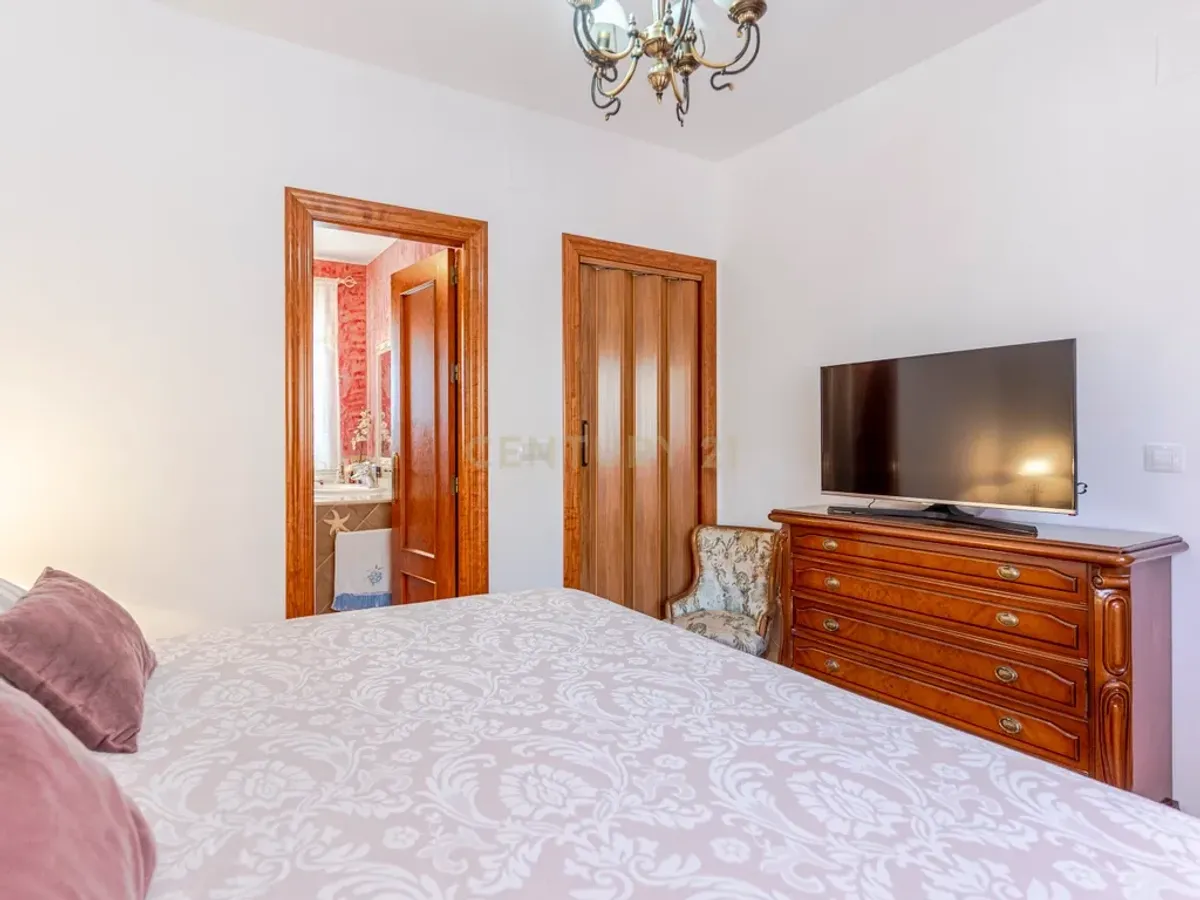 MAGNIFICA PROPIEDAD EN EL MISMO PUEBLO DE ALMUÑECAR