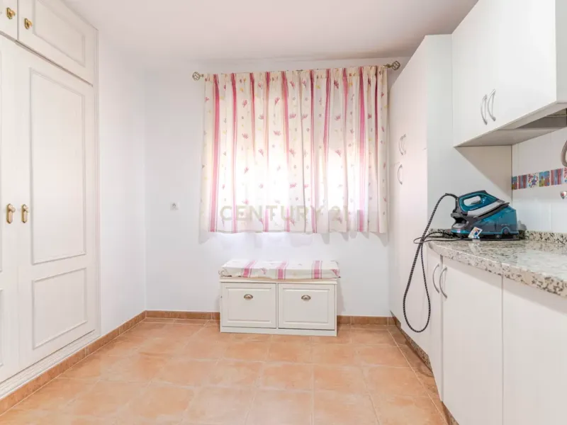 MAGNIFICA PROPIEDAD EN EL MISMO PUEBLO DE ALMUÑECAR