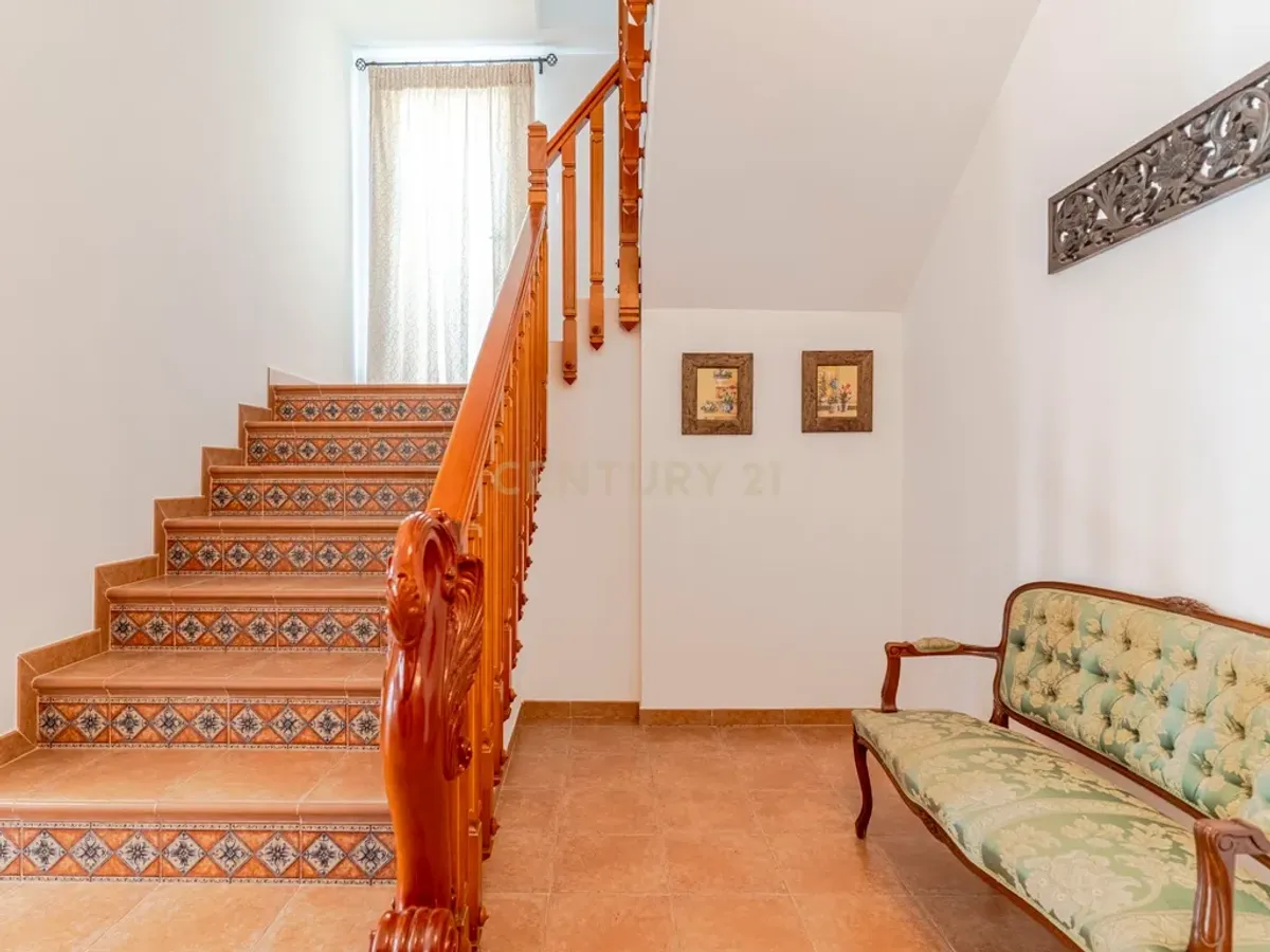 MAGNIFICA PROPIEDAD EN EL MISMO PUEBLO DE ALMUÑECAR