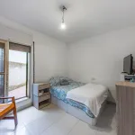 Piso luminoso con balcón y patio en La Bòbila – Sitges 14